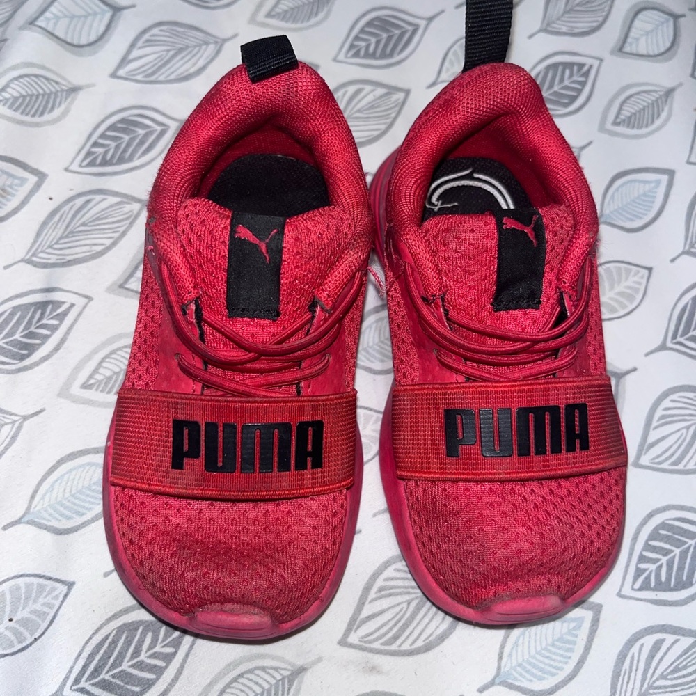 Puma red sneakers for boys